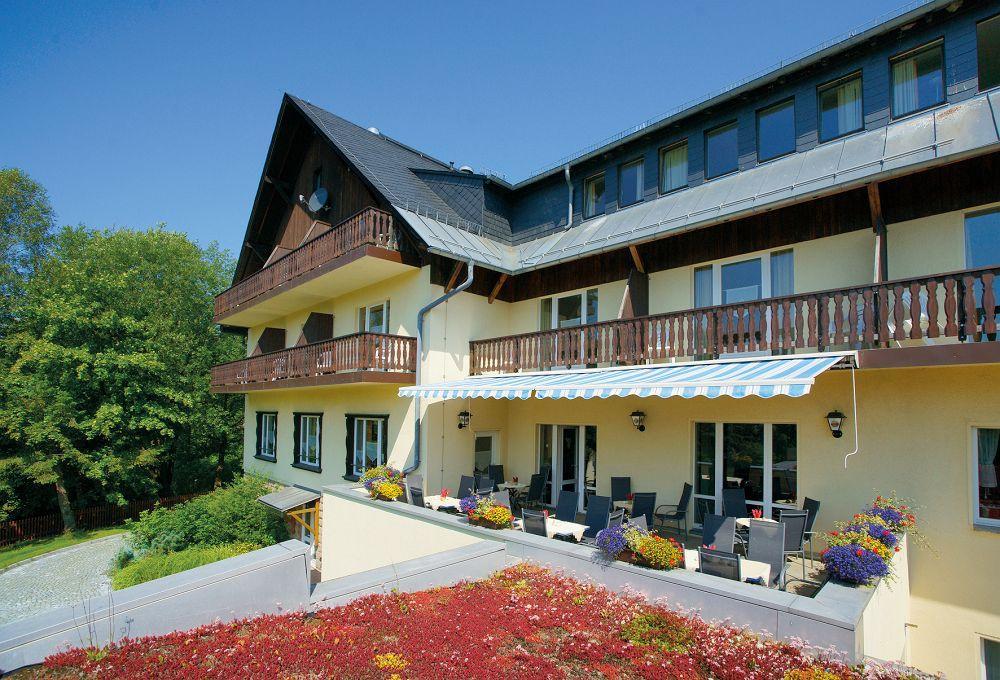 Hotel Haus Am Ahorn Schöneck Exterior foto